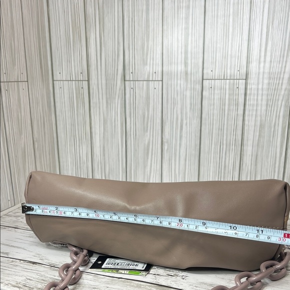 Badgley Mischka Taupe Wrapped Frame Clutch Shoulder Bag with Chunky Mauve Chain - Picture 9 of 10